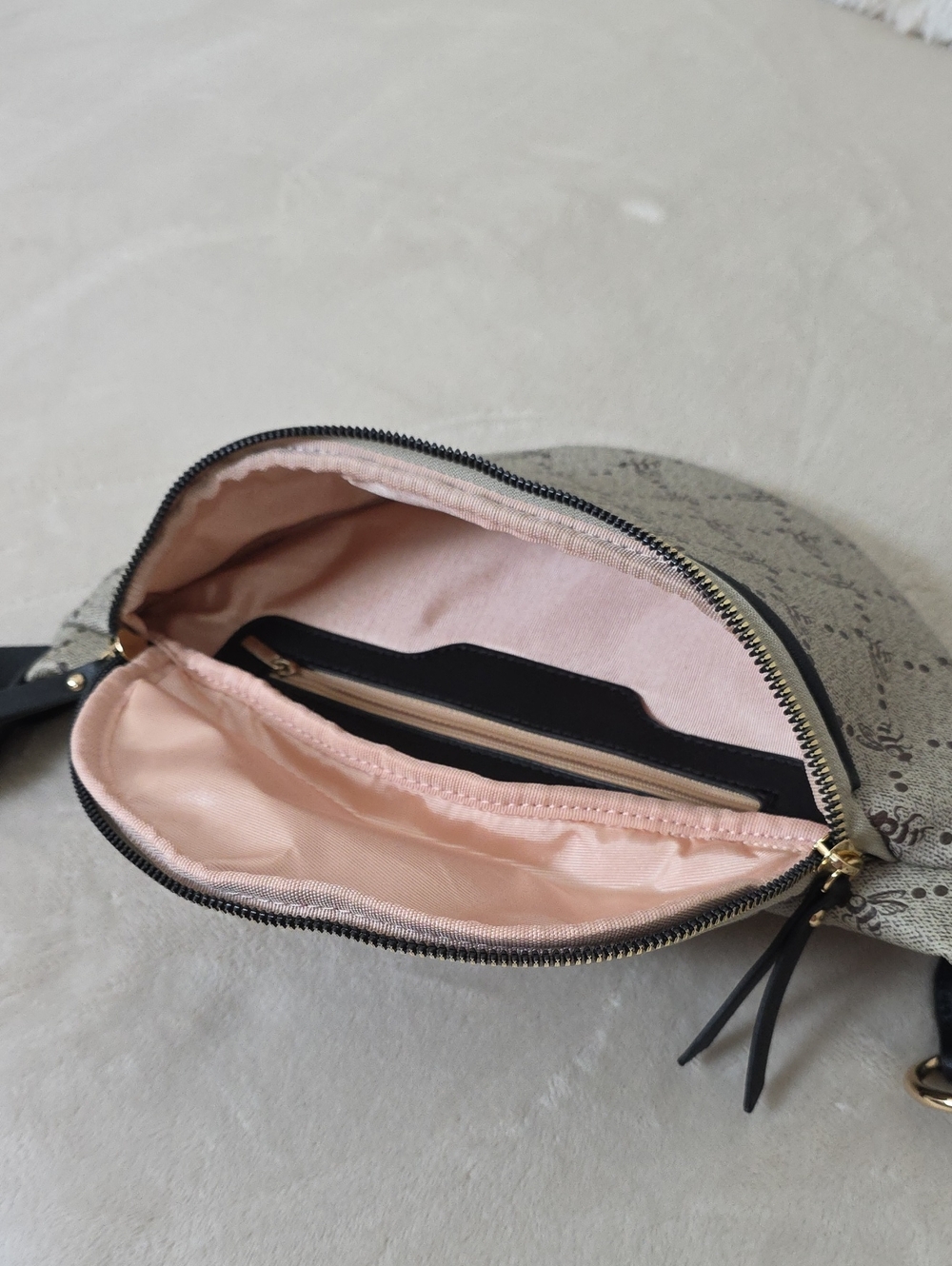 Bee Print Belt Bag Fanny Pack Crossbody Waist Bag Cream Black - Picture 10 of 11